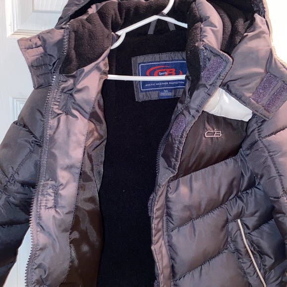 Clean no rips stains or smell - Picture 2 of 3